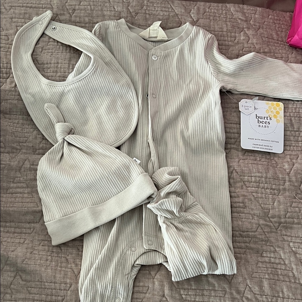 Burt's Bees Baby Organic Cotton Footie Set in Cream